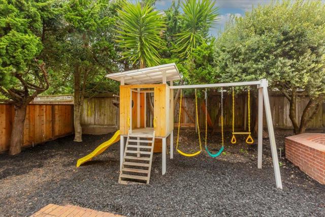 2013 Avignon Place, Half Moon Bay CA: https://media.crmls.org/mediaz/d514547f-012d-4d8d-80ac-5b82dfc7aaeb.jpg