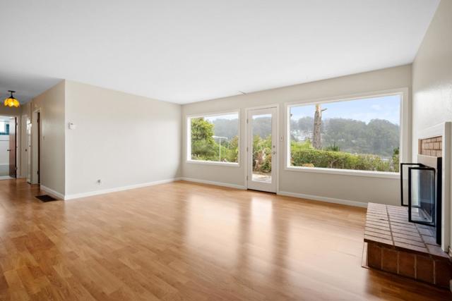 928 Corona Drive, Pacifica CA: https://media.crmls.org/mediaz/d5179fc3-aa90-4829-803e-ec2532e3cf2f.jpg
