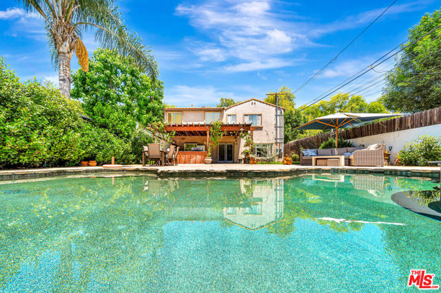 14916 Hesby Street, Sherman Oaks CA: https://media.crmls.org/mediaz/d517b017-ca20-4606-8d89-bc6c6436b3d6.jpg