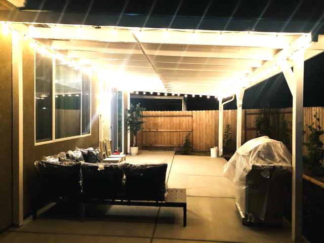 1630 Red Ribbons Lane, Manteca CA: https://media.crmls.org/mediaz/d518093d-d088-4240-b54f-5da101d7e108.jpg