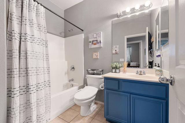 48596 Charlton Peak Street, Coachella CA: https://media.crmls.org/mediaz/d51886d3-c59d-4bcb-8837-c1069656cc61.jpg