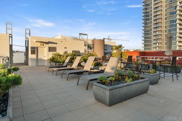 Detail Gallery Image 44 of 47 For 825 W Beech St #102,  San Diego,  CA 92101 - 2 Beds | 2/1 Baths