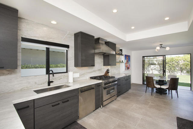 75414 Palm Shadow Drive, Indian Wells CA: https://media.crmls.org/mediaz/d518ddaf-d70c-4b96-938a-b5883d890f39.jpg