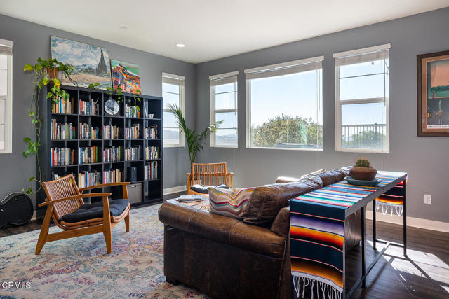 Detail Gallery Image 7 of 35 For 11825 Terra Vista Way #133,  Sylmar,  CA 91342 - 3 Beds | 2/1 Baths