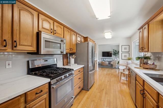 Image 11 of 60 For 3044 Santa Maria Dr