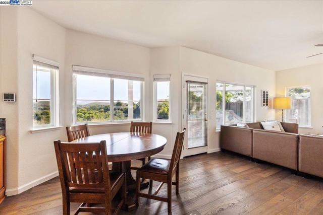 231 Stetson Dr, Danville CA: https://media.crmls.org/mediaz/d51a0c99-2697-40e5-ab98-f5837f39f629.jpg
