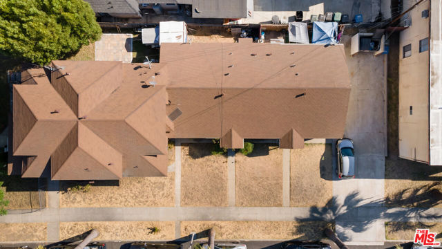 586 San Francisco Avenue, Pomona CA: https://media.crmls.org/mediaz/d51a3065-1489-4b73-aa2d-12f6076b481e.jpg