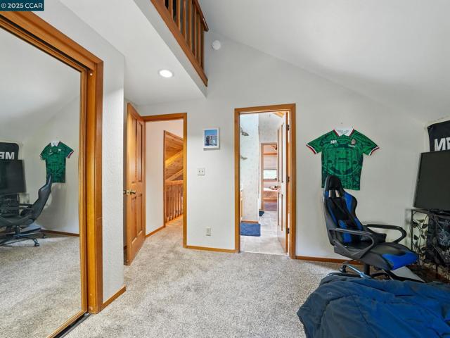 2000 Curry Canyon Rd, Clayton CA: https://media.crmls.org/mediaz/d51a6ec1-6d88-4664-9f9c-afd7dc698ba3.jpg