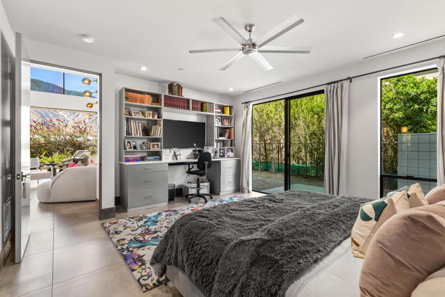 427 N Avenida Caballeros, Palm Springs CA: https://media.crmls.org/mediaz/d51a9c93-c48e-4d8e-a480-95c0c6962bd7.jpg