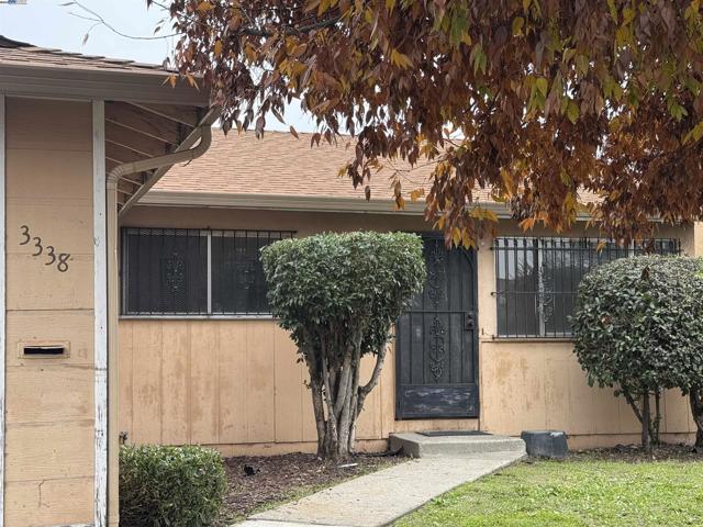 3338 Zamora Way, Stockton CA: https://media.crmls.org/mediaz/d51add0d-b0e9-490a-8a87-2a62df6f890e.jpg