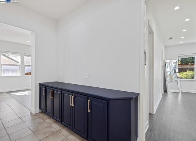 2453 Forino Dr, Dublin CA: https://media.crmls.org/mediaz/d51af77b-e149-4d0e-84d0-5a3335f30e40.jpg