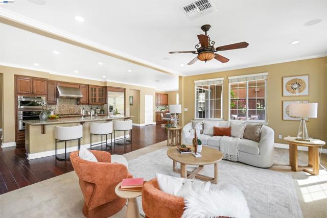 Image 18 of 56 For 7800 Kennard Ln