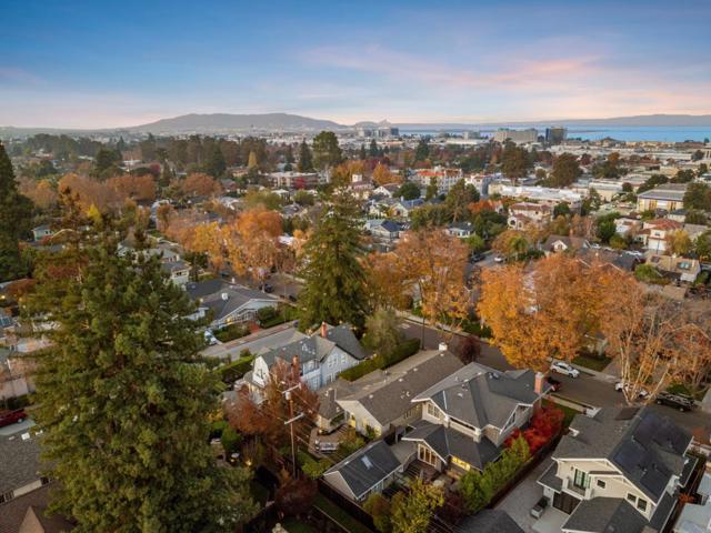 1149 Cortez Avenue, Burlingame CA: https://media.crmls.org/mediaz/d51d7b39-e215-411f-8417-b82e8d6ad0b6.jpg