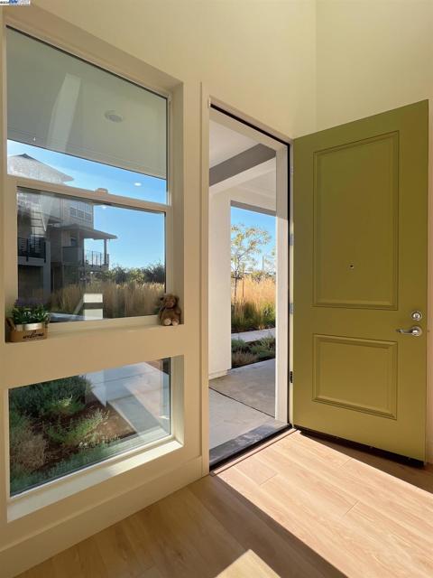 6260 Dove Ave, Dublin CA: https://media.crmls.org/mediaz/d51ddabe-7143-4946-a264-efc0986e1bb4.jpg