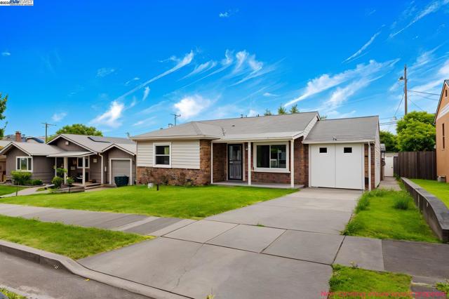 568 Jennings Ave, Vallejo CA: https://media.crmls.org/mediaz/d51ea8ce-fb87-4be5-9329-741f5654247d.jpg