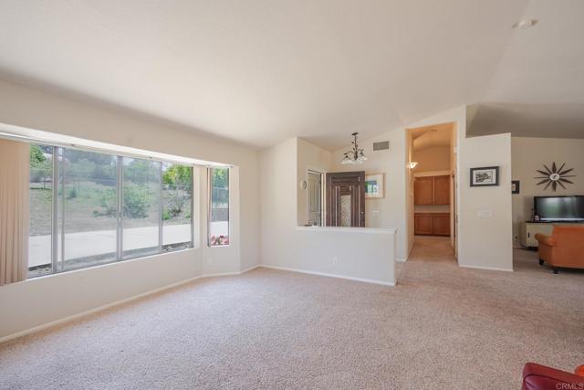 Detail Gallery Image 6 of 27 For 30377 Callejo Feliz Ter, Valley Center,  CA 92082 - 3 Beds | 2 Baths