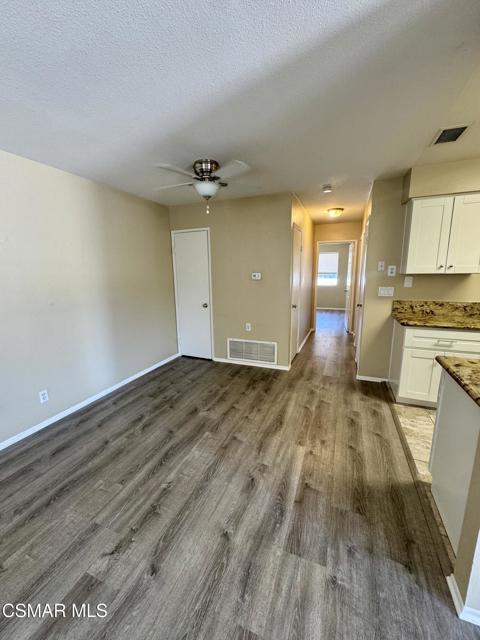 2014 Avenida Placida, Simi Valley CA: https://media.crmls.org/mediaz/d51fadb6-0767-4781-97b8-47ad6c780cef.jpg