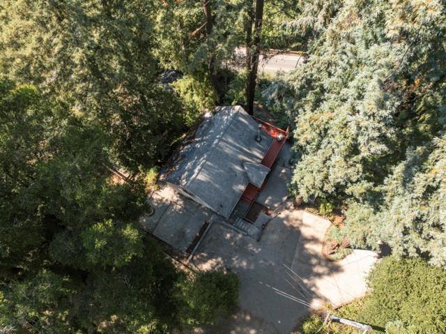 325 Fireside Road, Boulder Creek CA: https://media.crmls.org/mediaz/d51fd7e4-e785-46be-a9dc-e1d049820542.jpg