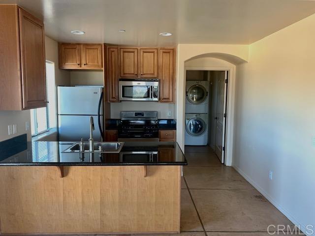 12462 Hillpoint Court, Valley Center CA: https://media.crmls.org/mediaz/d5200876-a349-43ad-bcf3-a4a2f3a10ba7.jpg