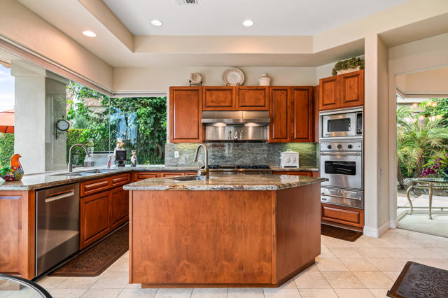75063 Spyglass Drive, Indian Wells CA: https://media.crmls.org/mediaz/d520a7be-84d8-4444-b9da-df158af8e6c7.jpg