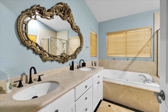 80672 Jasmine Lane, Indio CA: https://media.crmls.org/mediaz/d521892f-4390-46da-8352-2900397021a1.jpg