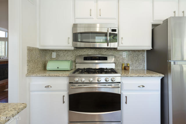 Image 8 of 33 For 6564 Woodcrest Place