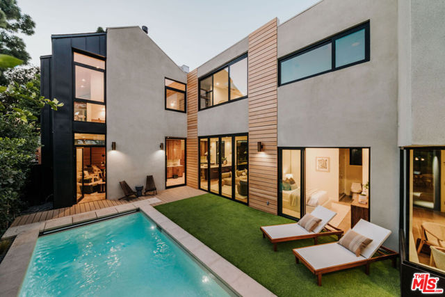 3440 Cattaraugus Avenue, Culver City CA: https://media.crmls.org/mediaz/d5225f73-5a34-4c4d-a566-ab1f096de6b8.jpg