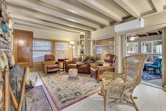 25585 Alderwood St Street, Idyllwild CA: https://media.crmls.org/mediaz/d52266e6-f1cb-435e-8f07-75ed98e8bc56.jpg