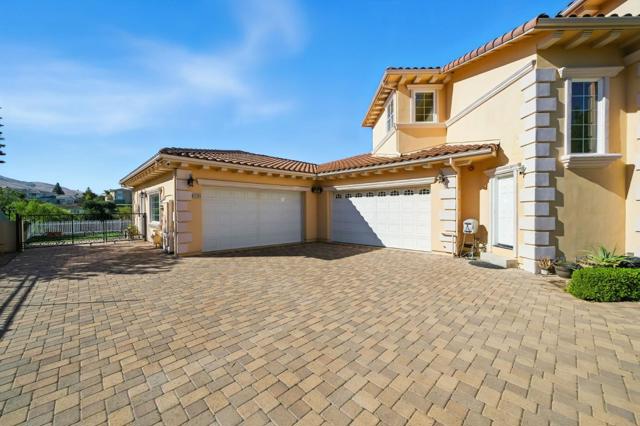 44989 Vista Del Sol, Fremont CA: https://media.crmls.org/mediaz/d523c60a-481d-4d7a-8bb9-c466e2e3dcaf.jpg