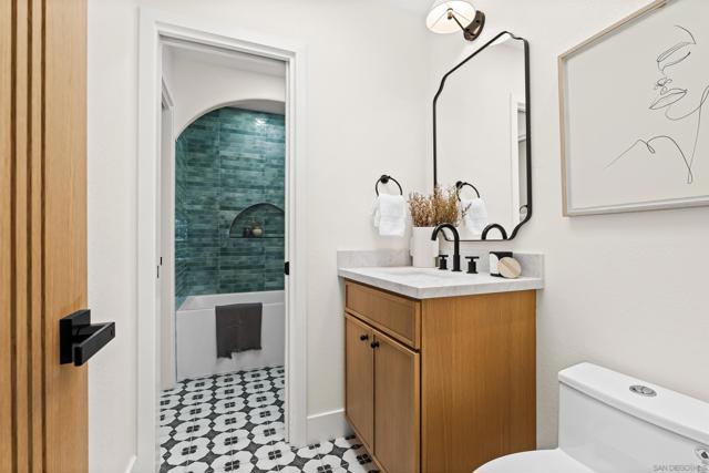 1170 Rancho Encinitas Dr, Encinitas CA: https://media.crmls.org/mediaz/d523ce64-1fb6-4881-87a3-e6453cf87943.jpg