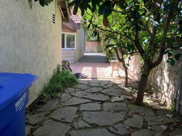 Detail Gallery Image 18 of 25 For 1729 Gascony Rd, Encinitas,  CA 92024 - 3 Beds | 2 Baths