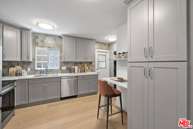 837 Westmount Drive, West Hollywood CA: https://media.crmls.org/mediaz/d5250ae1-cf8e-4bde-be1c-b924e3f5dcb8.jpg