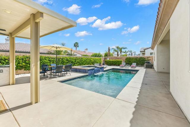 44830 Via Mirabel, La Quinta CA: https://media.crmls.org/mediaz/d5252e65-f2b1-4e30-bedf-5034e250b174.jpg