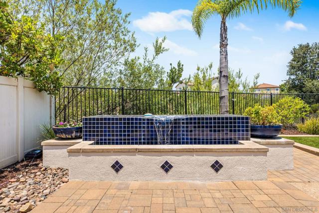 12712 Cloudbreak Ave, San Diego CA: https://media.crmls.org/mediaz/d525473e-b4d6-442d-b870-137fb54eaff5.jpg