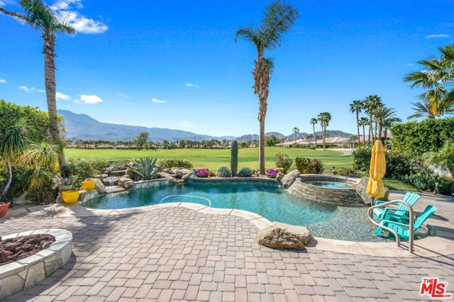 56645 Mountain, La Quinta CA: https://media.crmls.org/mediaz/d5256d5e-0422-4da7-8c5f-66e4c0d8b876.jpg