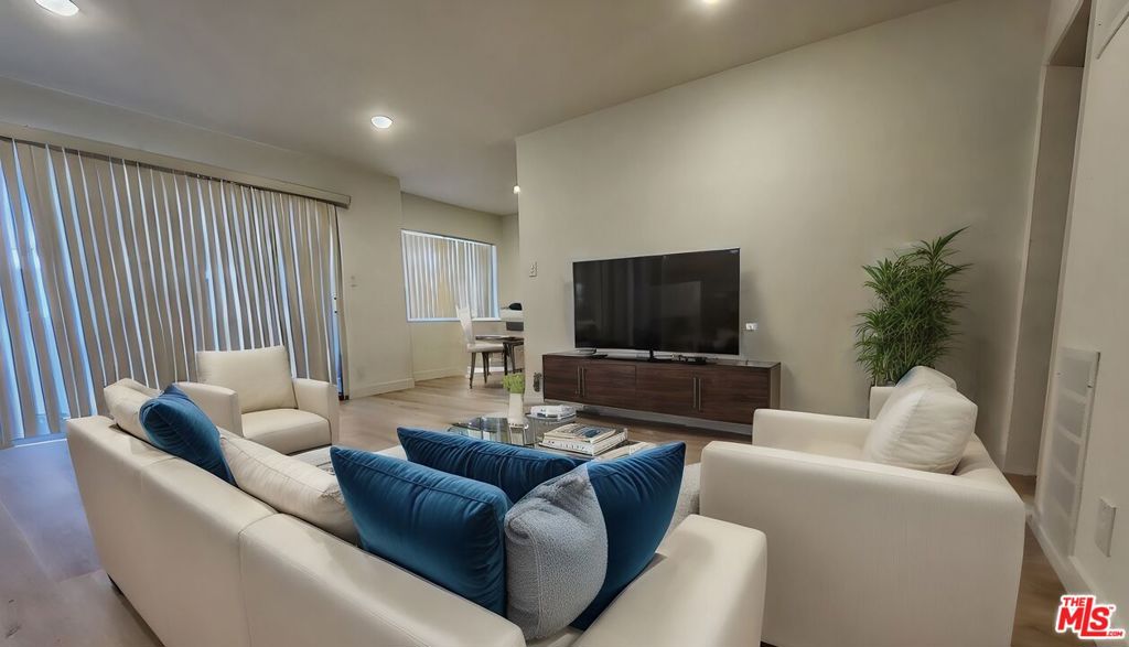 11938 Goshen Avenue #8