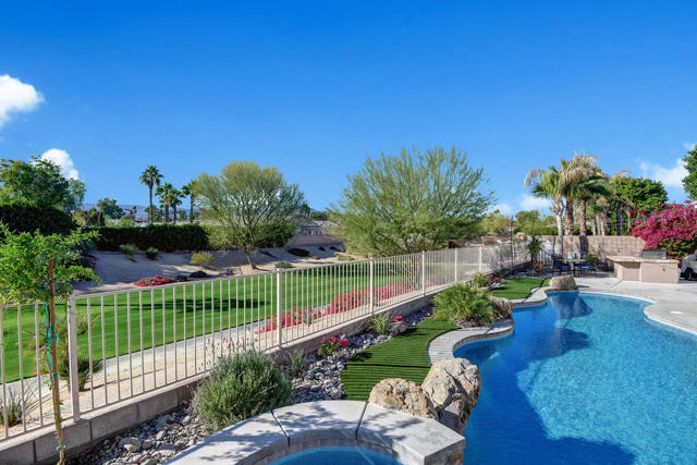 Image 2 of 40 For 43179 Corte Del Oro