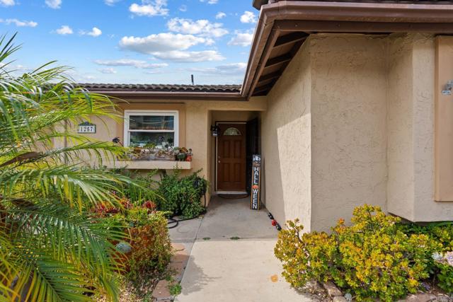 Detail Gallery Image 6 of 18 For 1257 Soria, Escondido,  CA 92026 - 2 Beds | 2 Baths