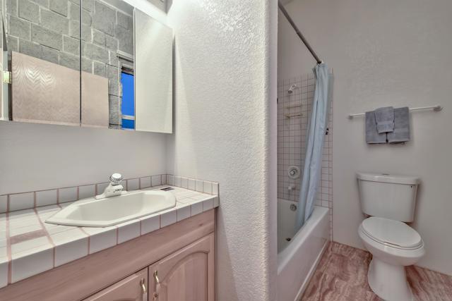 350 Aspen Lane, Bridgeport CA: https://media.crmls.org/mediaz/d528f8a1-25f7-4762-a2a0-46378a847ff1.jpg