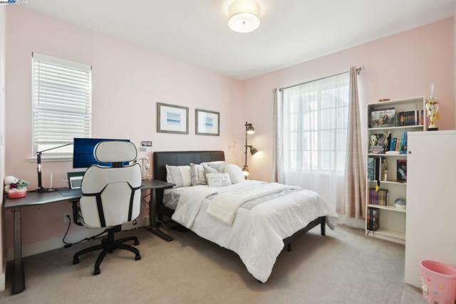 5623 Central Pkwy, Dublin CA: https://media.crmls.org/mediaz/d5295e11-1775-4fdd-ab70-4339806cec30.jpg