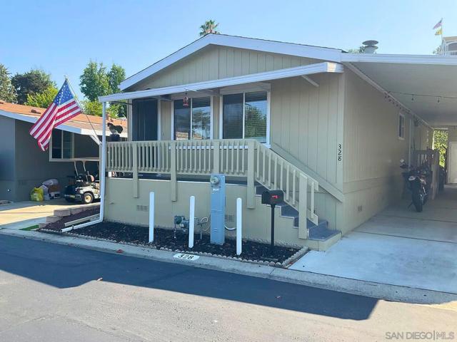 525 W El Norte Parkway, Escondido CA: https://media.crmls.org/mediaz/d52a6c94-c77e-4fd5-93ef-ceaa28eec387.jpg