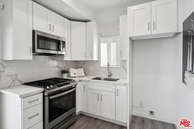 149 S Wetherly Drive, Beverly Hills CA: https://media.crmls.org/mediaz/d52b24ba-9e59-4816-8b4a-69a668edbec6.jpg