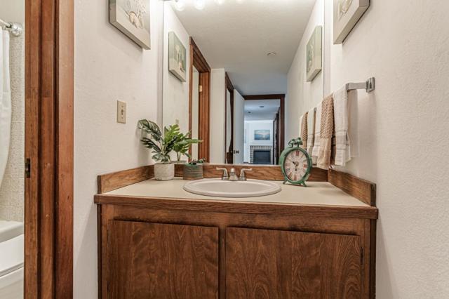 323 Broadway, Santa Cruz CA: https://media.crmls.org/mediaz/d52bb526-b5d2-4c29-abb7-3c776c71bd00.jpg