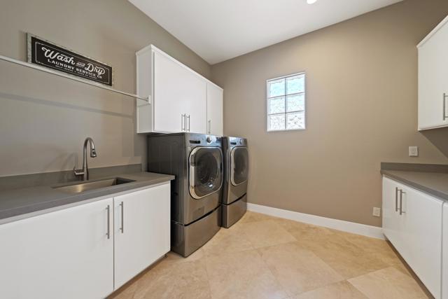 306 Loch Lomond Road, Rancho Mirage CA: https://media.crmls.org/mediaz/d52c5b8f-633c-424c-9849-f4e3d4c09186.jpg