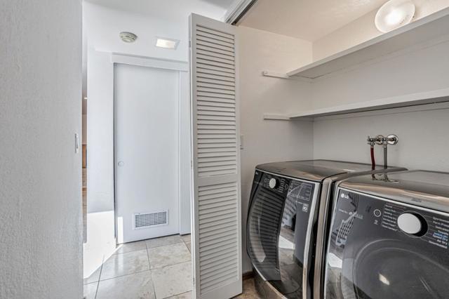 142 Calle Larga, Los Gatos CA: https://media.crmls.org/mediaz/d52c9ea9-2dca-4258-a339-d9082413bae9.jpg
