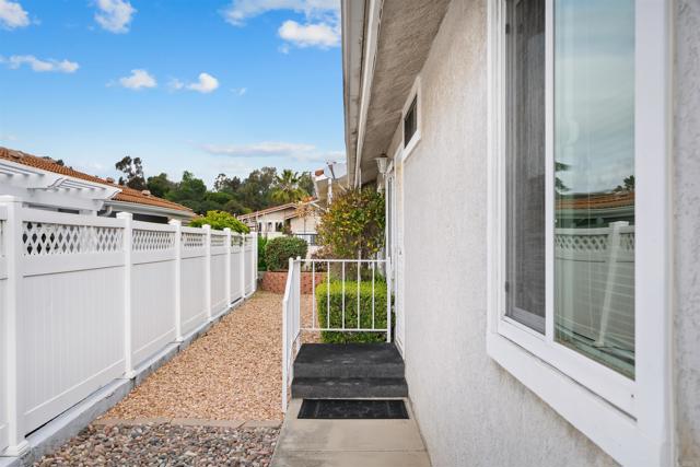 2010 W San Marcos Blvd #93, San Marcos CA: https://media.crmls.org/mediaz/d52d29f5-8335-4542-8c15-6c3cc9cfb16f.jpg