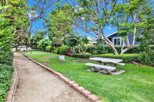 7301 Seafarer Pl, Carlsbad CA: https://media.crmls.org/mediaz/d52d4955-35f8-424d-90c9-41fcc1dd4582.jpg