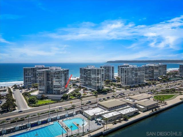 1820 Avenida Del Mundo, Coronado CA: https://media.crmls.org/mediaz/d52da032-7892-4412-a958-fc63bd282f2b.jpg