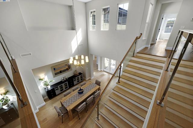 5719 Dimas Ct, Pleasanton CA: https://media.crmls.org/mediaz/d52de753-196b-4e13-addc-162d217df840.jpg
