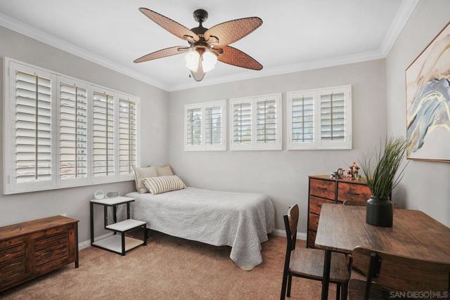 731 Edgewater Dr, Chula Vista CA: https://media.crmls.org/mediaz/d52fdfc9-dfe2-42c6-81e1-a4d3a5ca5e54.jpg